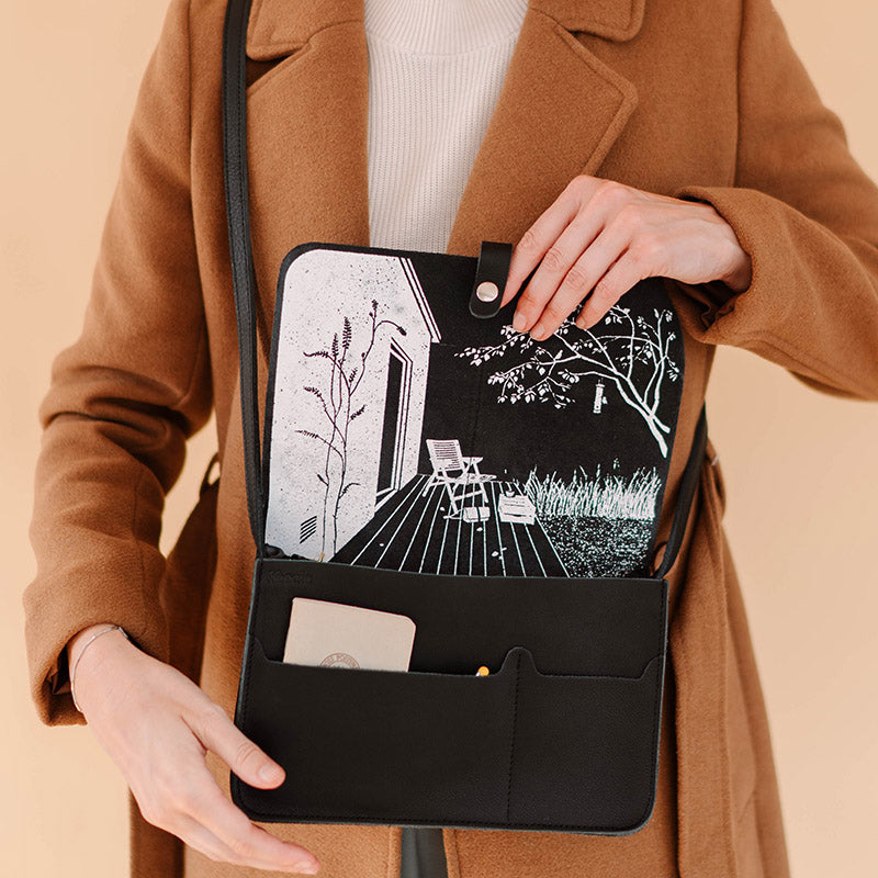 Keecie Off Duty leather shoulder bag in black