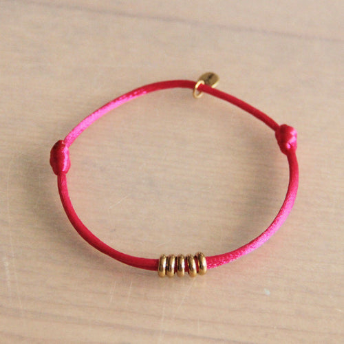 Laudeen - Satin bracelet with rings – fuchsia/gold - BAZOU