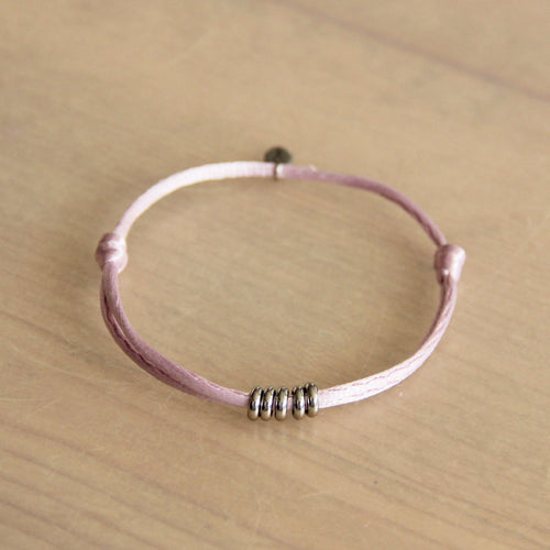 Laudeen - Satin bracelet with rings – lilac/silver - BAZOU