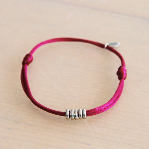 Laudeen - Satin bracelet with rings – purple/silver - BAZOU